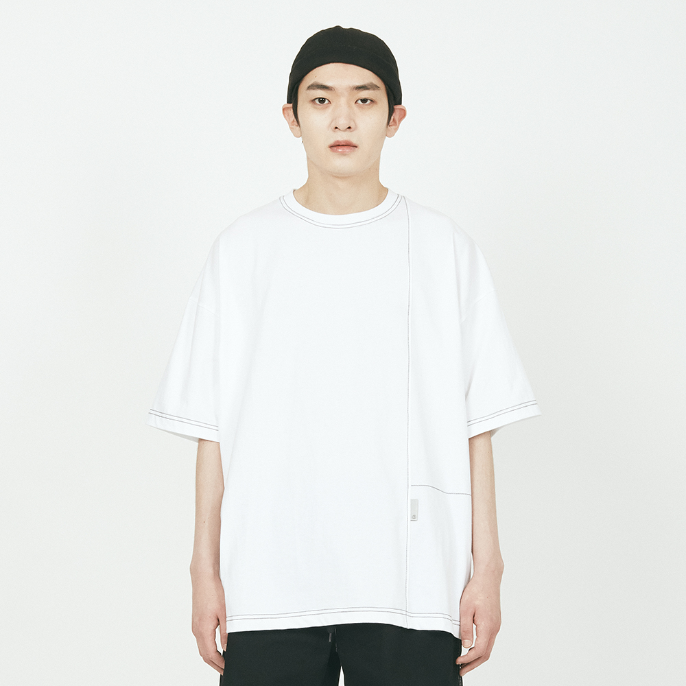 CTRS ST LABEL OVER S/S TEE WHI